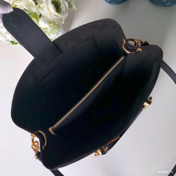 WIS RIVERSIDE Vuitton Louis 0709